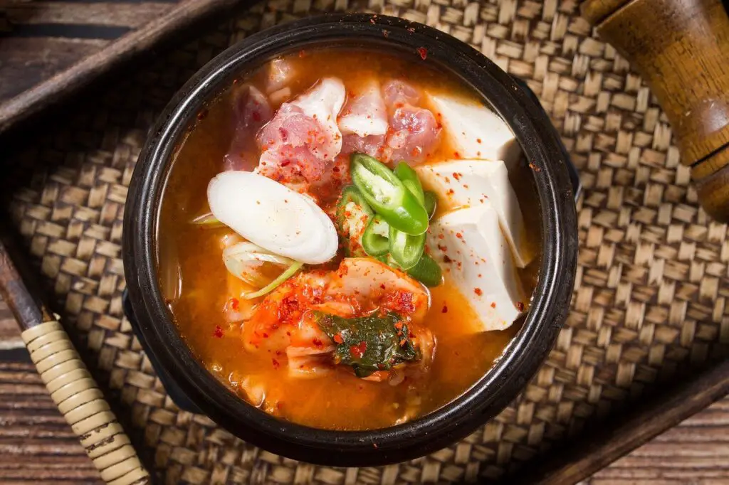 Kimchi-jjigae